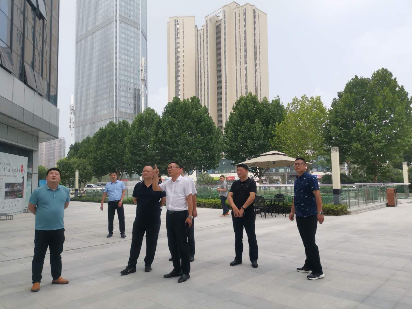 萊西文旅招商團隊蒞臨鼎鑫中心考察指導(dǎo)