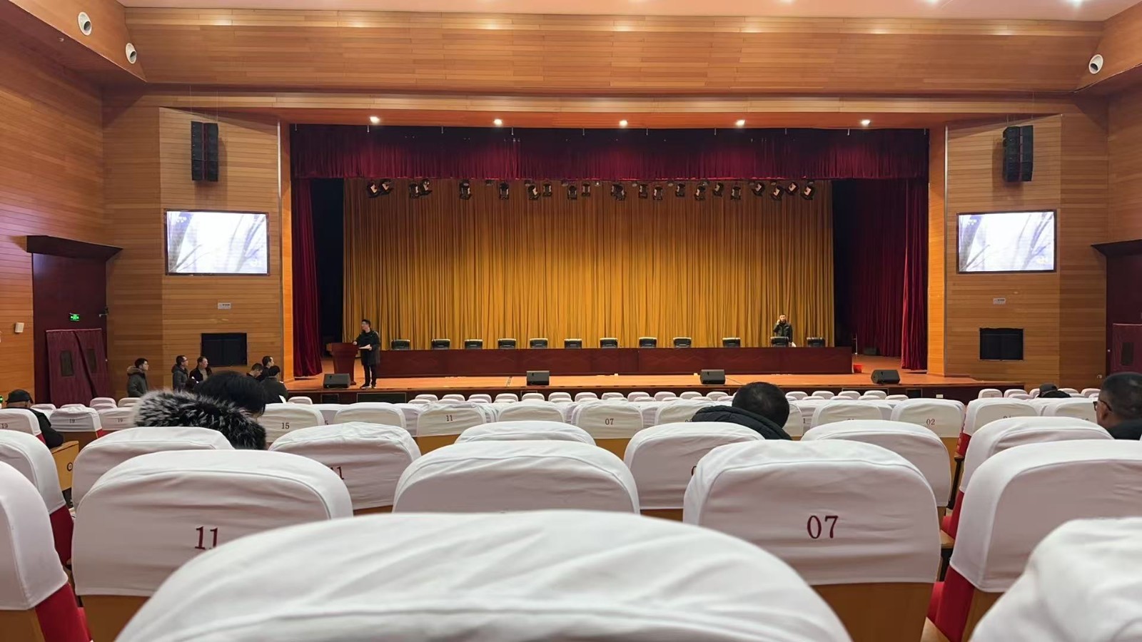 喜訊!熱烈祝賀安徽鼎瑞置業(yè)有限公司榮獲2024年度納稅優(yōu)秀民營(yíng)企業(yè)稱號(hào)